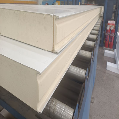 Su geçirmez Polyurethane Sandviç Panelleri 45kg/m3 Nitelik Nem İzleyici Soğuk Oda Panelleri