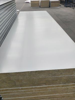 Laboratuvarlar için yalıtımlı duvar panelleri ile yangın geçirmez temiz oda bölmeler