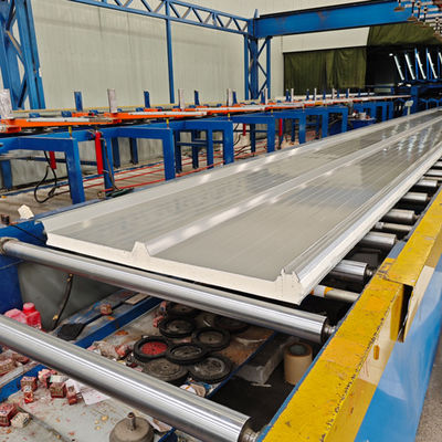 Özelleştirilebilir PU Sandviç Çatı Paneli Sürekli ve 1000mm Geniş Sürdürülebilir Bina Tasarımınız için Mükemmel