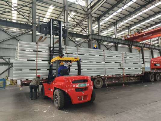 Yüksek Temizlik Ortamları İçin Özelleştirilebilir Kalınlıkta Ses Yalıtımlı Yangın Geciktirici Temiz Oda Sandviç Panel