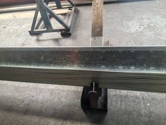 Sıcak Daldırma Galvanizli Metal Bina Aşıkları, 195/235/355 Çelik Tipinde Dayanıklı Yapısal Destek İçin C/Z Şekilli