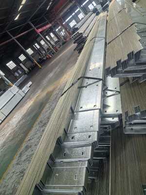 Hot Dipped Galvanized Metal Building Purlin with 40-275g Zn Coat and Customized Length for Structural Framing