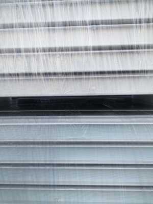 Isı iletkenliği ≤0.020W/m*K, yangın geçirmez B derecesi ve özelleştirilebilir kalınlığı 50-200mm olan poliüretan sandviç paneli