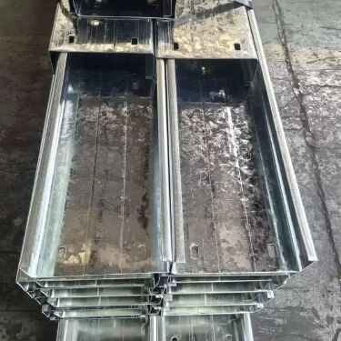 C Şekilli Çelik Purlin Çelik GI Çelik Metal Bina Purlin Z Çelik Profili C Çelik Profili