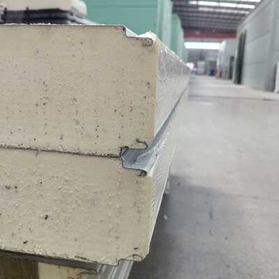 Uzun Hizmet Ömrüne ve ≤0.02W/m*K Termal İletkenliğe Sahip Korozyona Dayanıklı PIR Çatı Panelleri